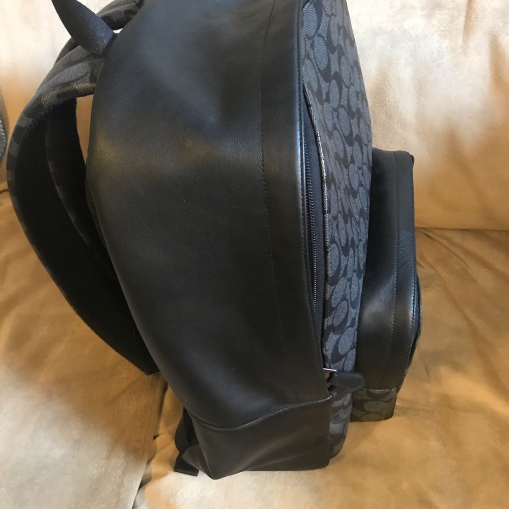 Coach Bag - Picture 3 of 8